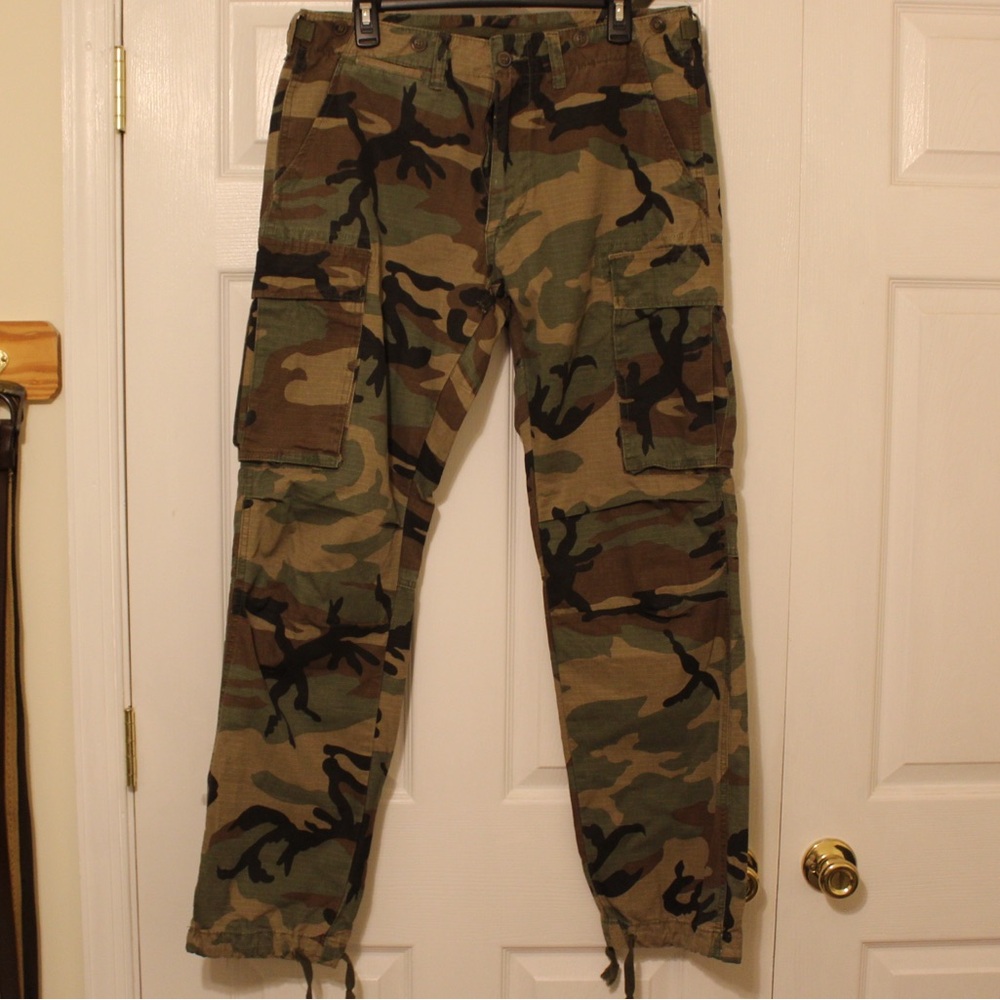MNML Men’s Vintage Camo Cargo Pants - Size 34